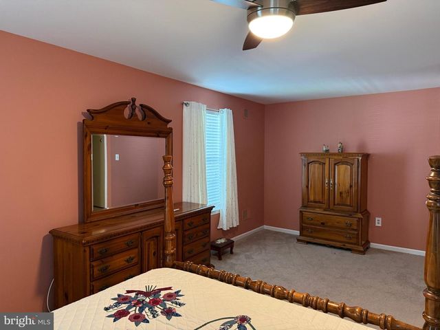 1002 SWEETWATER DR, Cinnaminson, NJ 08077