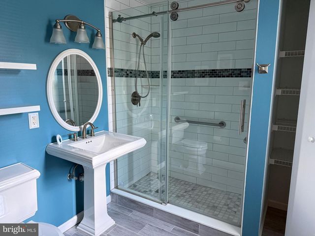 1002 SWEETWATER DR, Cinnaminson, NJ 08077