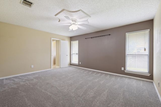 2813 Cripple Creek Trail, Grapevine, TX 76051