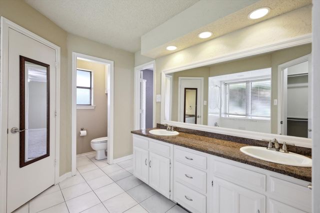2813 Cripple Creek Trail, Grapevine, TX 76051