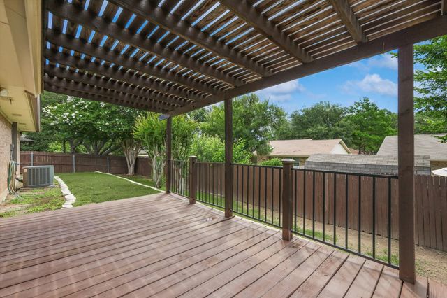2813 Cripple Creek Trail, Grapevine, TX 76051