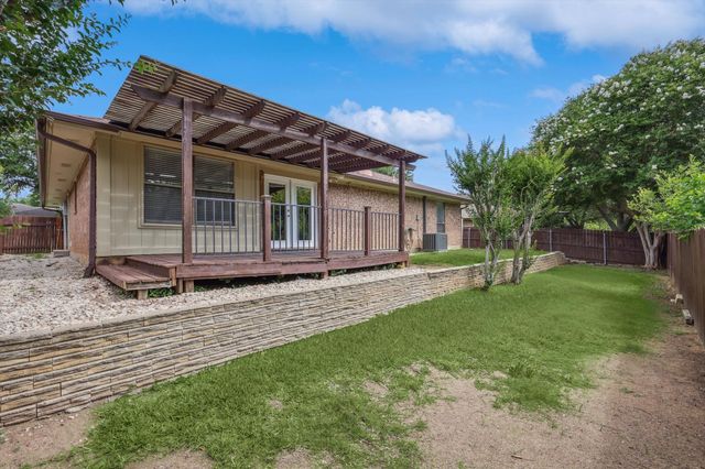 2813 Cripple Creek Trail, Grapevine, TX 76051