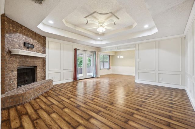 2813 Cripple Creek Trail, Grapevine, TX 76051