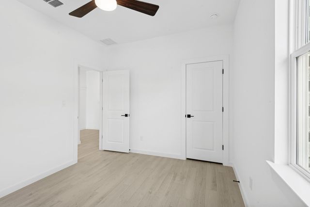 243 Ice Shore Trail, Dayton, TX 77535