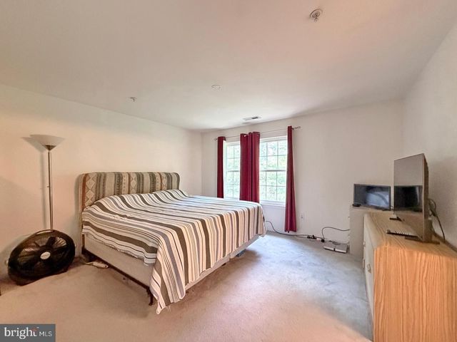 10186 TREE FROG PL, White Plains, MD 20695