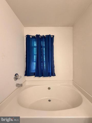 10186 TREE FROG PL, White Plains, MD 20695