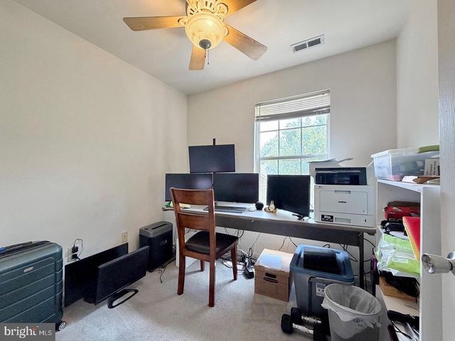 10186 TREE FROG PL, White Plains, MD 20695