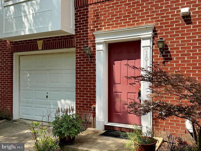 10186 TREE FROG PL, White Plains, MD 20695