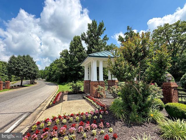 10186 TREE FROG PL, White Plains, MD 20695