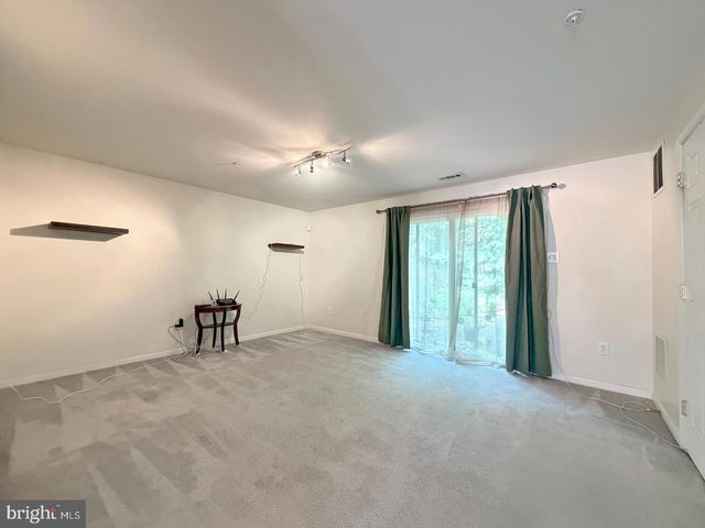 10186 TREE FROG PL, White Plains, MD 20695