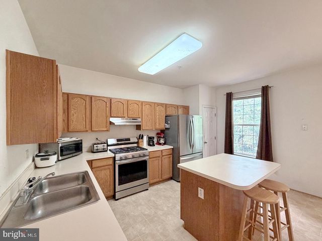 10186 TREE FROG PL, White Plains, MD 20695