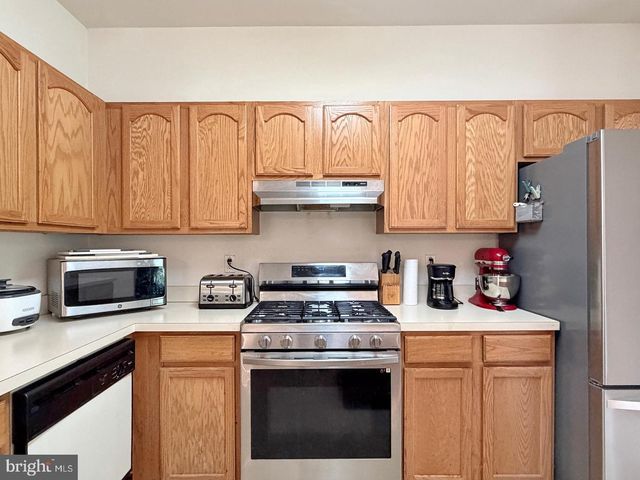 10186 TREE FROG PL, White Plains, MD 20695