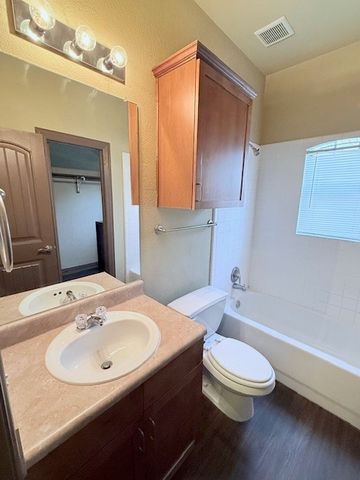 2410 S 2nd Street 1058, Waco, TX 76706