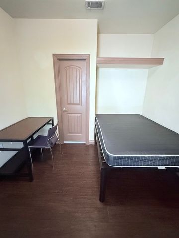 2410 S 2nd Street 1058, Waco, TX 76706