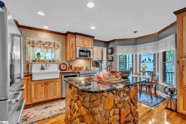 214 Raven Cliff Road, Cleveland, SC 29635