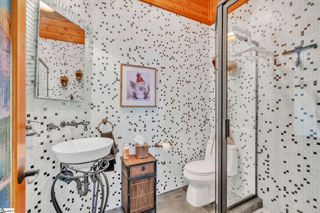 214 Raven Cliff Road, Cleveland, SC 29635