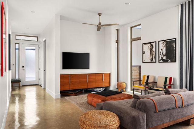 1132 Salina ST, Austin, TX 78702