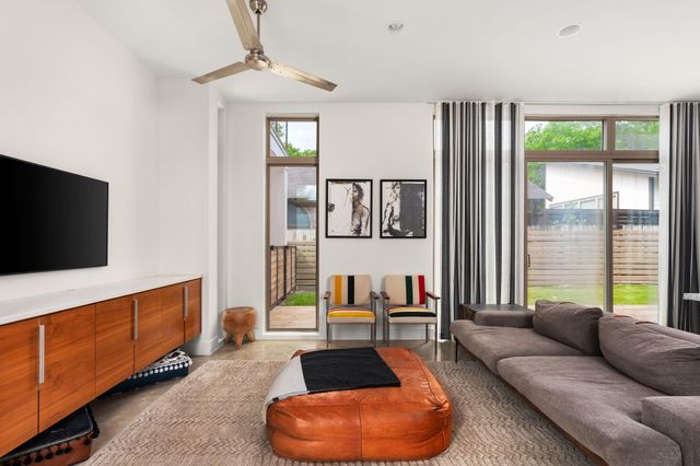 1132 Salina ST, Austin, TX 78702