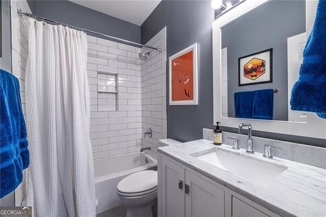 2454 Vivian Circle, Decatur, GA 30030