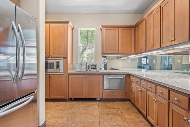 595 San Rivera Terrace, Sunnyvale, CA 94085