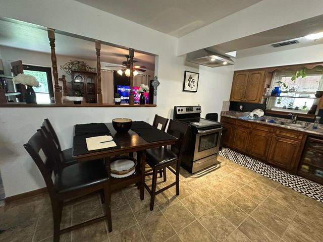 2710 Flowers Street, Pasadena, TX 77503