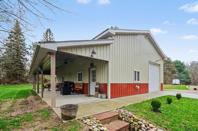3463 N Lake Pleasant Road, Attica, MI 48412