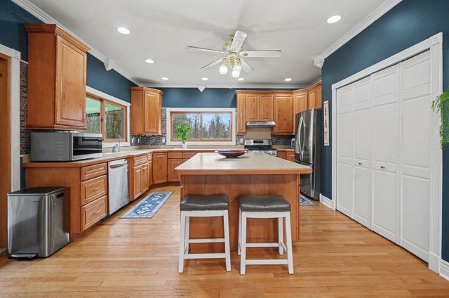 3463 N Lake Pleasant Road, Attica, MI 48412