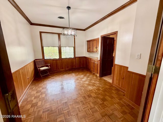 320 Duperier Avenue, New Iberia, LA 70563