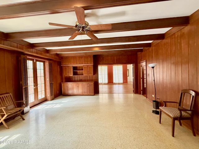 320 Duperier Avenue, New Iberia, LA 70563