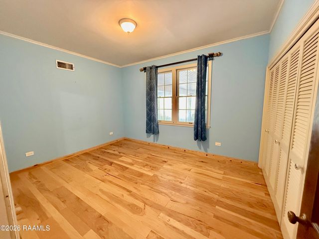 320 Duperier Avenue, New Iberia, LA 70563