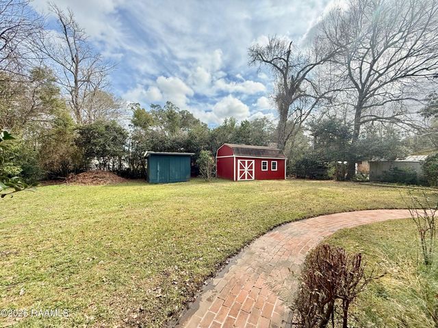 320 Duperier Avenue, New Iberia, LA 70563