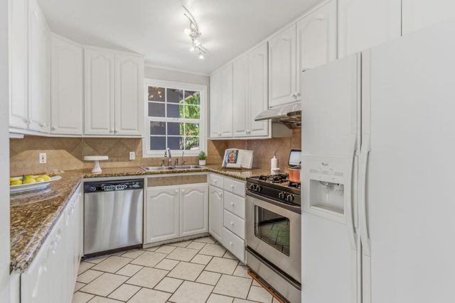 2008 Kentucky Street, Redwood City, CA 94061