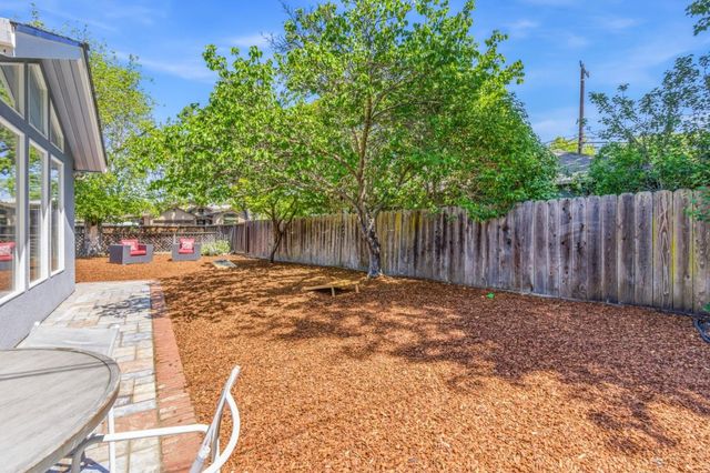 2008 Kentucky Street, Redwood City, CA 94061