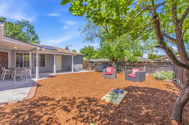 2008 Kentucky Street, Redwood City, CA 94061