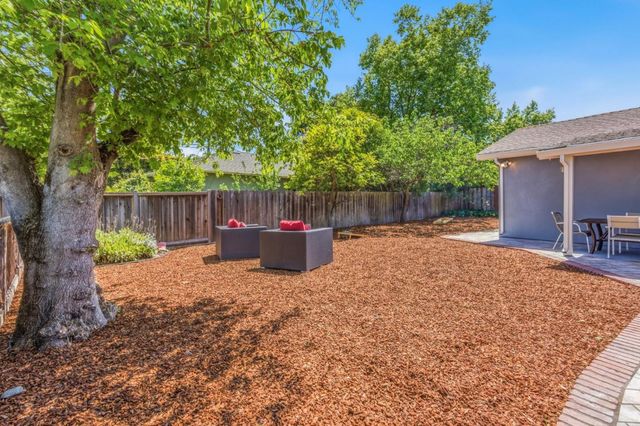 2008 Kentucky Street, Redwood City, CA 94061