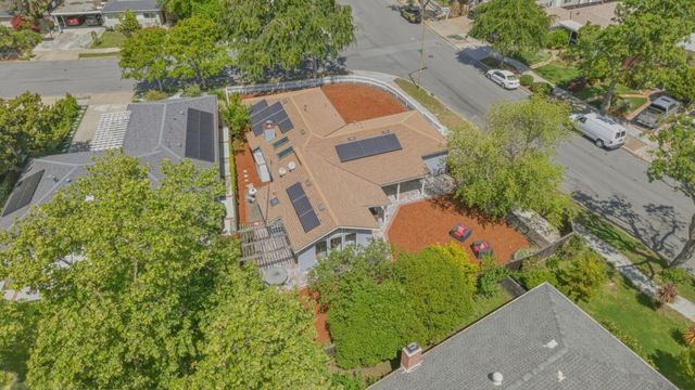 2008 Kentucky Street, Redwood City, CA 94061