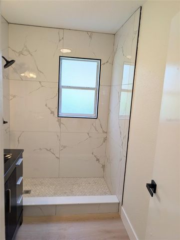 8206 N 19TH STREET, Tampa, FL 33604