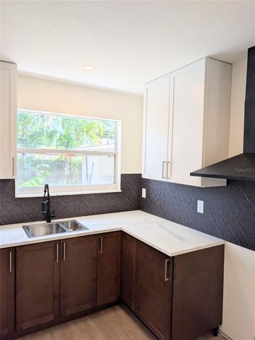 8206 N 19TH STREET, Tampa, FL 33604