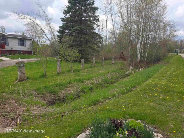 7469 Highland Drive, Moffatt Twp, MI 48610