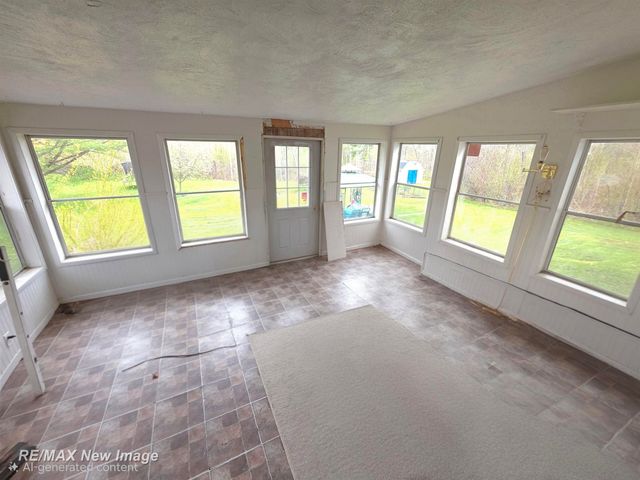 7469 Highland Drive, Moffatt Twp, MI 48610