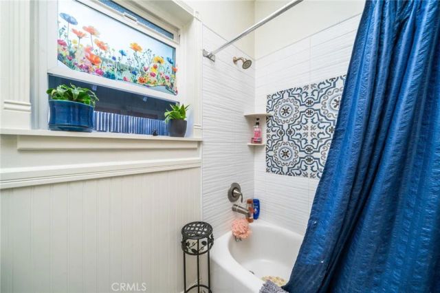 124 N Vista Bonita Avenue, Glendora, CA 91741