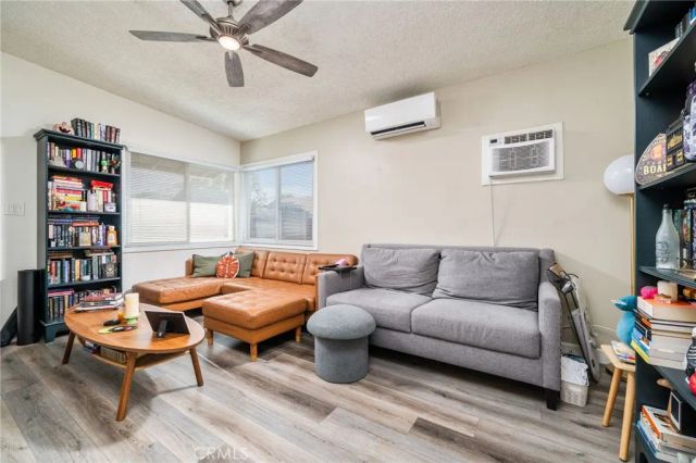 124 N Vista Bonita Avenue, Glendora, CA 91741