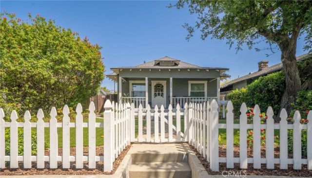 124 N Vista Bonita Avenue, Glendora, CA 91741
