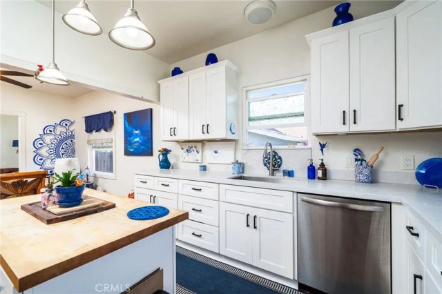 124 N Vista Bonita Avenue, Glendora, CA 91741