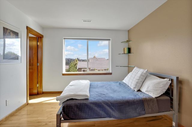 1827 W Bridge Ave, Spokane, WA 99201