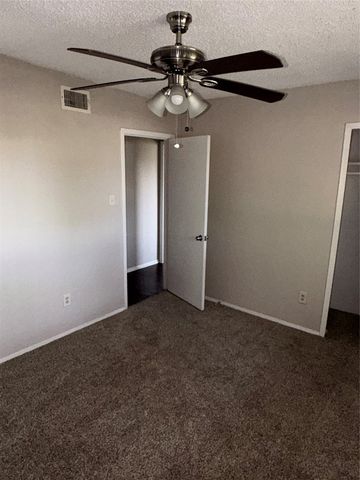 1206 Brook Hill Lane, Arlington, TX 76014