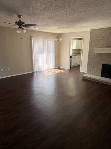 1206 Brook Hill Lane, Arlington, TX 76014