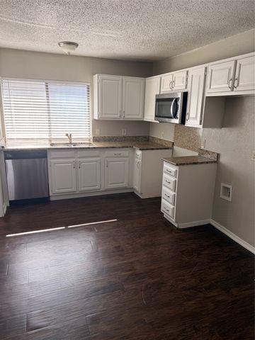 1206 Brook Hill Lane, Arlington, TX 76014