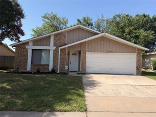 1206 Brook Hill Lane, Arlington, TX 76014