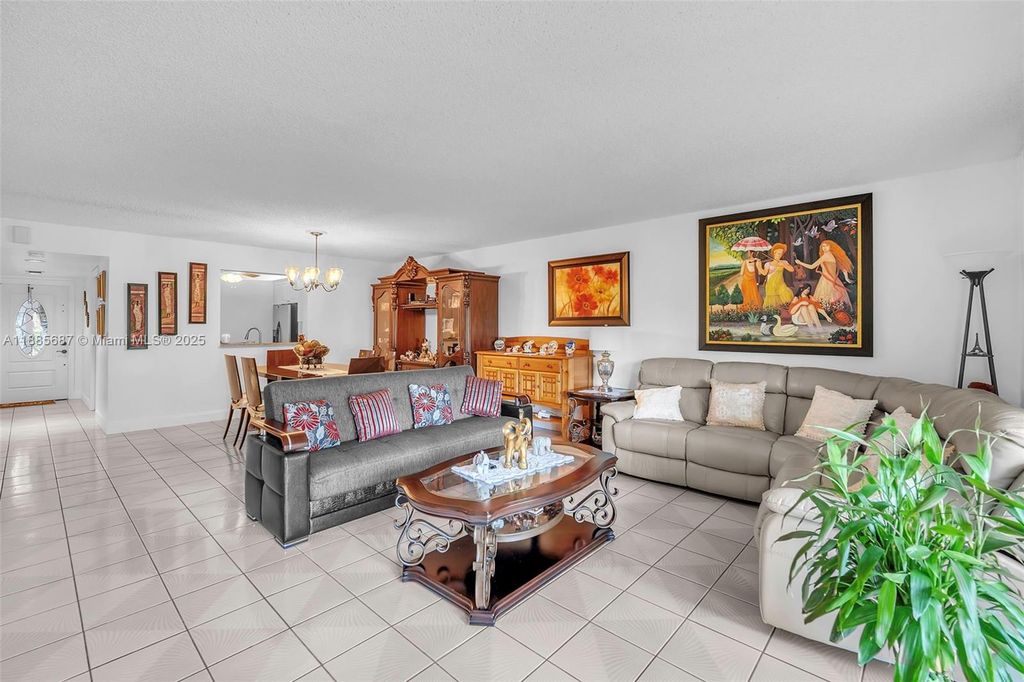 150 S Hollybrook Ter 101, Pembroke Pines, FL 33025